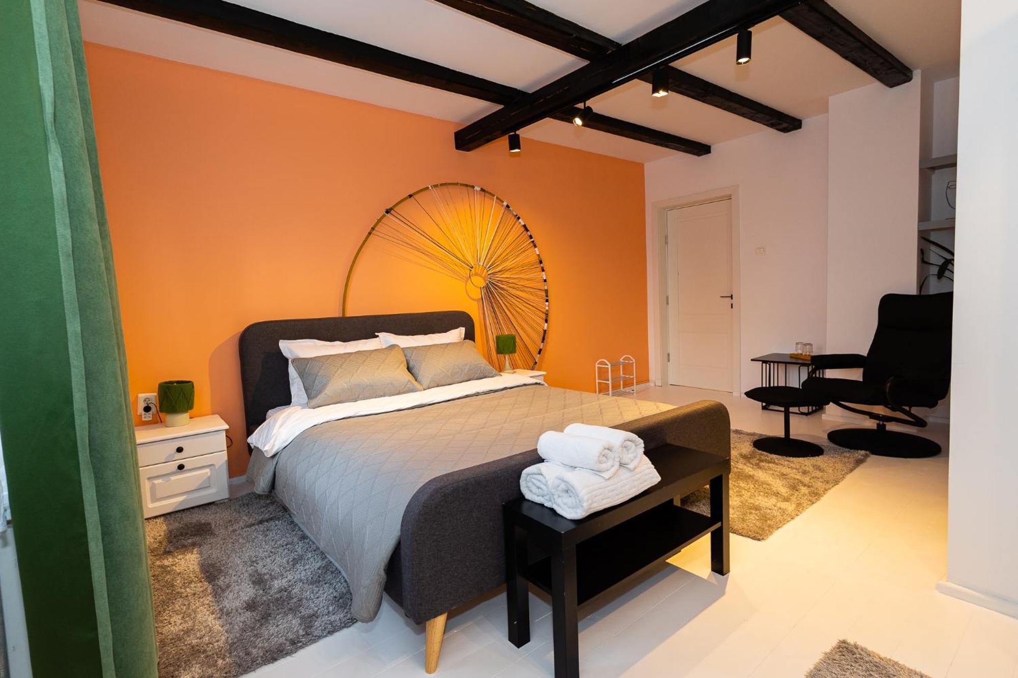 Bed and Breakfast In Longfield Town Câmpulung Moldovenesc Exterior foto